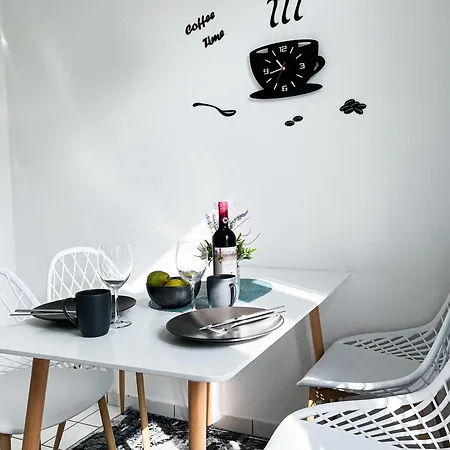 דירה Homestayplus Schwerin *