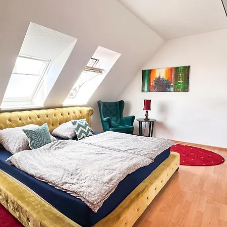 Homestayplus Schwerin Apartment *