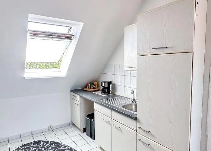 Homestayplus Schwerin Apartment *